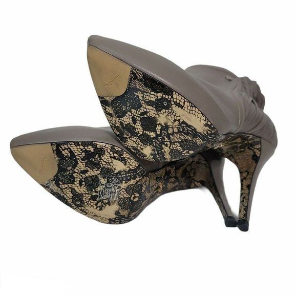 Cesare Paciotti Womens 39 Grey Leather Pointy Booties Ankle Ruffled Detail Italy - Picture 8 of 12